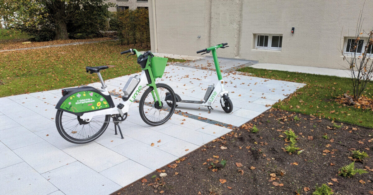 Leihräder, abgestellt.